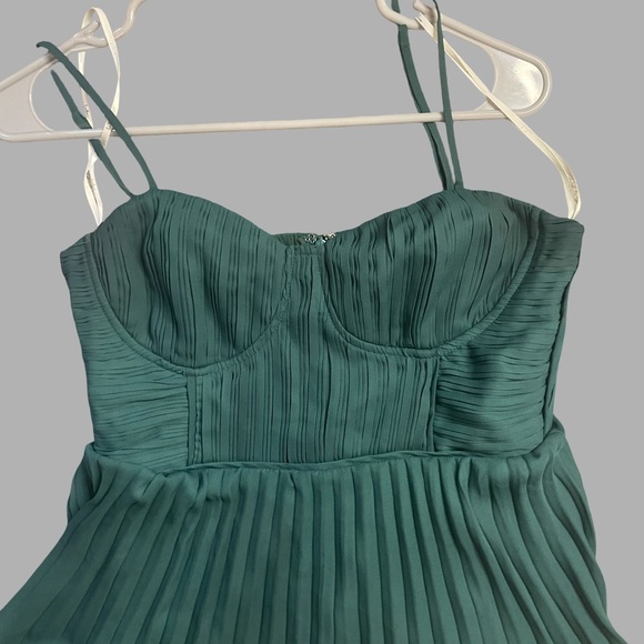 Lulus Luxe Perfection Emerald Green Pleated Tiered Backless Maxi Dress - Medium - Picture 6 of 6
